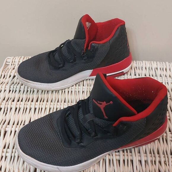 Nike Air Jordan Academy Sneakers Size 7Y - Picture 4 of 6